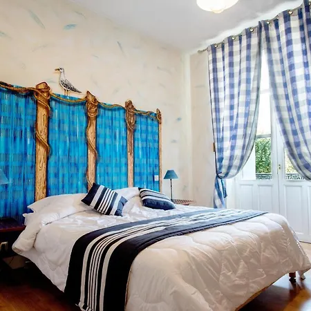Hotel Logis De La Tour 3*