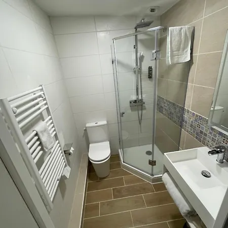 Logis De La Tour Otel 3*