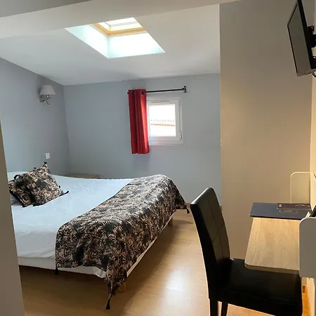 Logis De La Tour Hotel Libourne