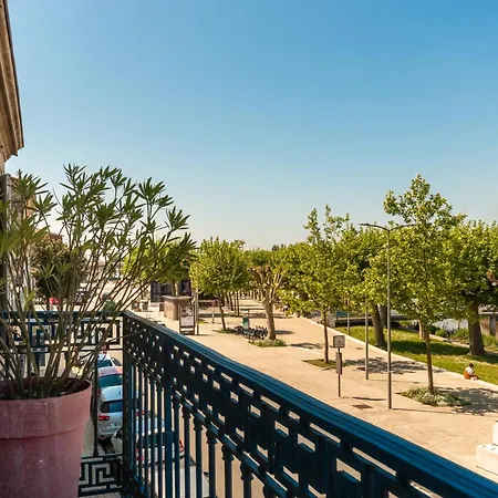 Logis De La Tour Libourne