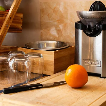 Hotel Logis De La Tour 3*