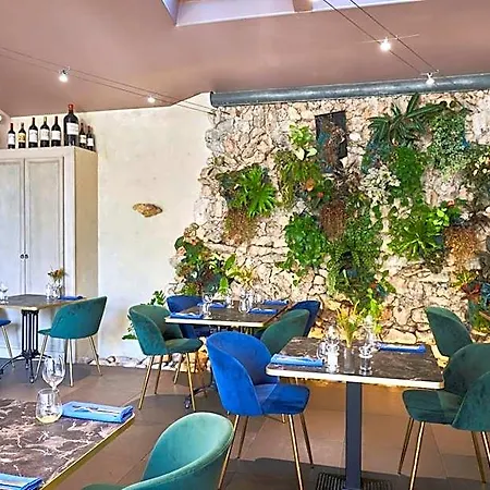 Logis De La Tour Hotel Libourne