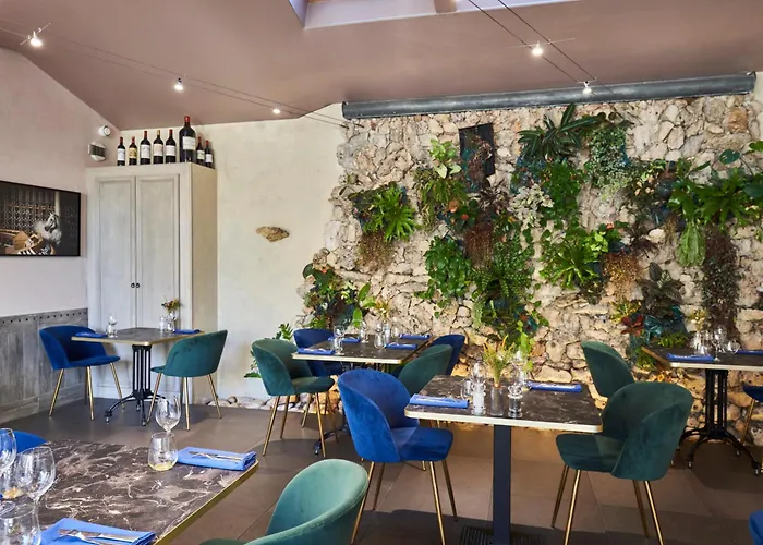 Logis De La Tour Libourne