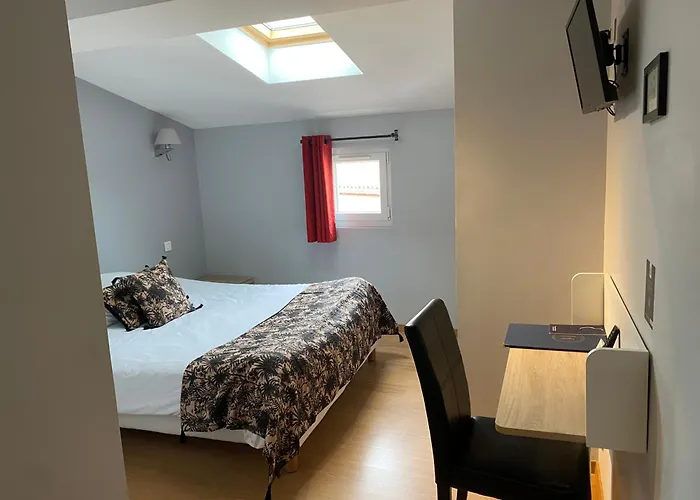 Logis De La Tour Hotel Libourne