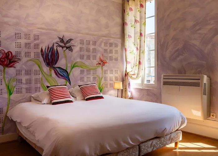 Logis De La Tour Libourne