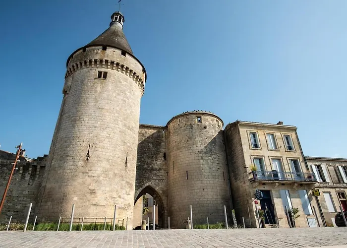 Hotel Logis De La Tour