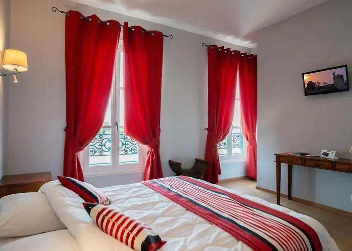 Logis De La Tour 3* Libourne